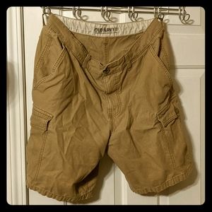Cargo shorts (tan)